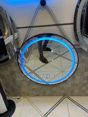 Led Mirror With 3 Lights Round Shaped