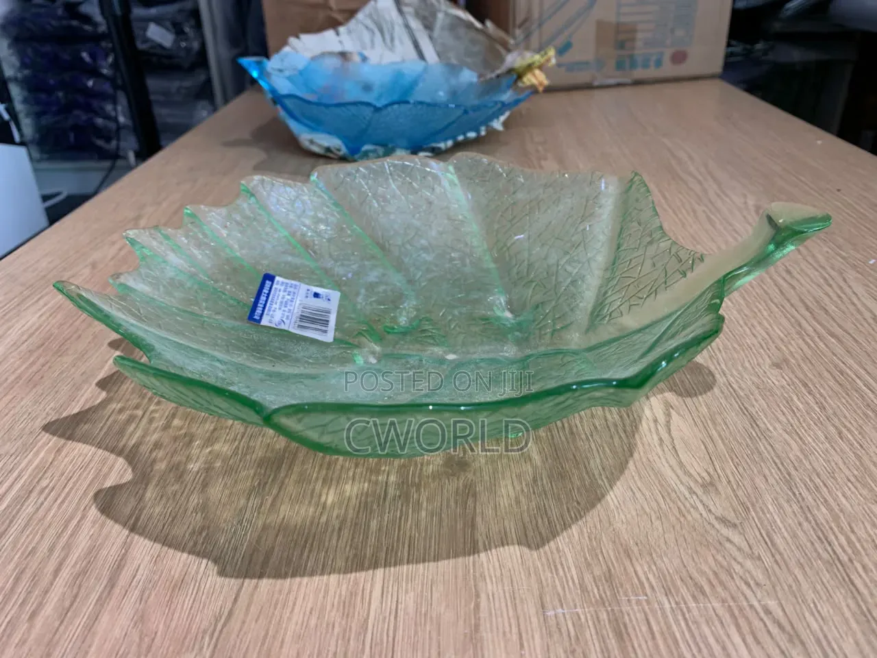 Leaf-shaped Dish/Tray