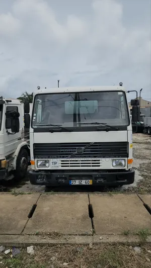 Super Clean Foreign Used Volvo Fl7 Flatbed Truck