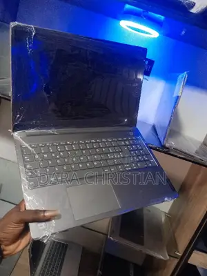 New Laptop Lenovo ThinkBook 15 8GB Intel Core i5 SSD 256GB