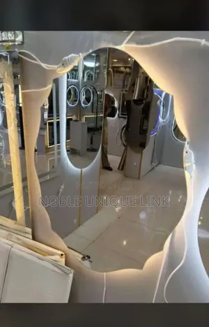 Mirror With Multiple Lights