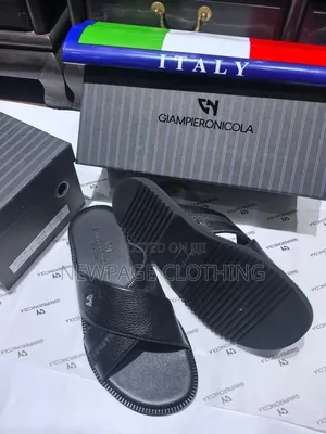 Exquisite Men's Slippers Available Now