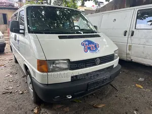Volkswagen Transporter 2005 White