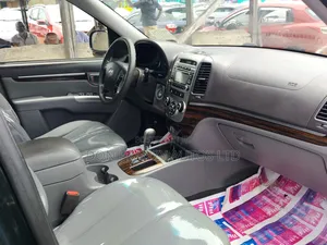 Hyundai Santa Fe 2011 Black