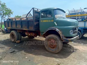 Mercedes Benz Tipper