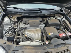Toyota Camry 2018 Silver
