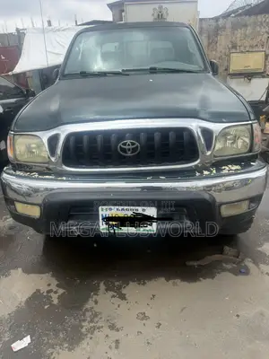 Toyota Tacoma Base V6 4x4 Double-Cab 121.9 in. WB 2002 Green