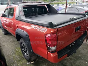 Toyota Tacoma 2017 Red