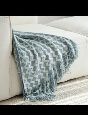 Knitted Tassel Throw Blanket