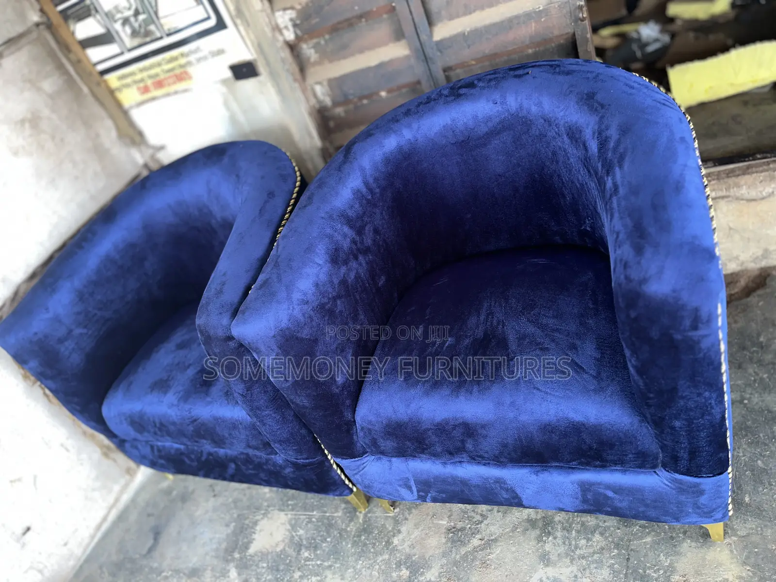 Single Round Sofas