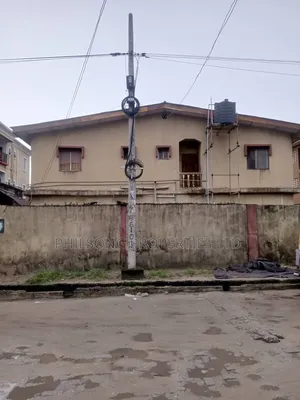 6bdrm Duplex in Amuwo-Odofin for sale