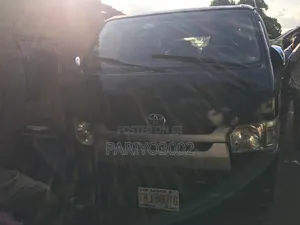 Toyota HiAce 2015 Grey