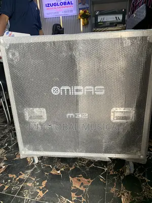 Midas Flat Case M32 Box