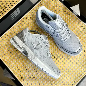 Original New Balance 1906w Fantomfit “Silver Metallic”