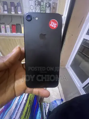 New Apple iPhone 7 32 GB Black