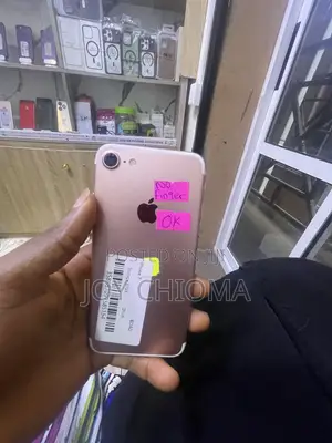 New Apple iPhone 7 32 GB Gold