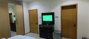 Luxury en-Suite Room in Shared Apartment | Apo | Wi-Fi | 24/7 Light