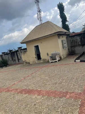 3bdrm Bungalow in Olusoji Junction, Oluyole for sale