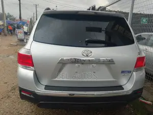 Toyota Highlander 2012 Silver