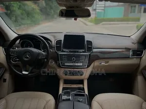 Mercedes-Benz GLE-Class 2016 Blue