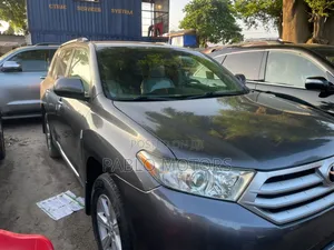 Toyota Highlander 2012 Gray