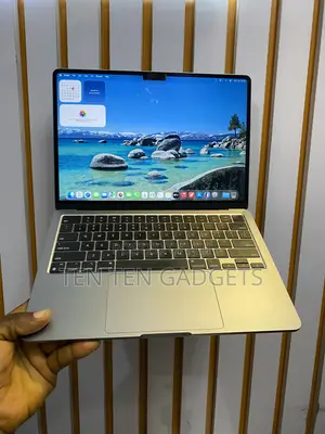Laptop Apple MacBook Air 2022 M2 16GB Apple M2 SSD 512GB
