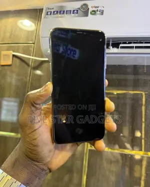 Apple iPhone 11 Pro Max 64 GB Gold