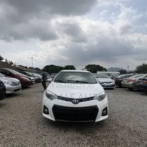 Toyota Corolla S Premium 4dr Sedan (1.8L 4cyl CVT) 2016 White