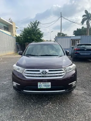 Toyota Highlander 2012 Burgundy
