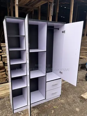 4ft by 6ft Wadrobe With Shoe and Bag Rack