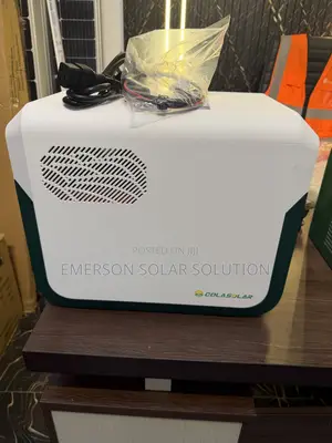 3.6kwh 1200w Cola Solar Generator