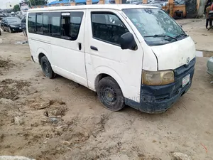 Toyota HiAce 2008 White