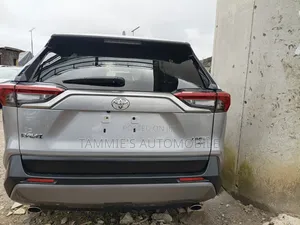 Toyota RAV4 Limited AWD 2020 Silver