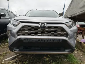 Toyota RAV4 Limited 2021 Silver