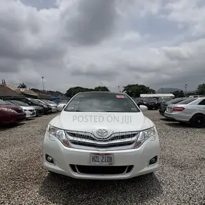 Toyota Venza XLE 2011 White