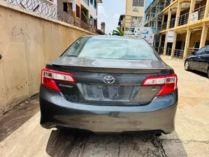 Toyota Camry SE 4dr Sedan (2.5L 4cyl 6A) 2014 Black