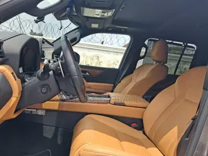 Lexus LX 2024 Green