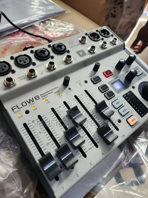 Behringer Flow 8 8-Input Digital Mixer With Bluetooth Audio and App