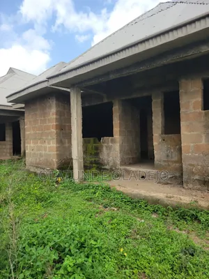 4bdrm Bungalow in Onilu Close, Akinyele for sale