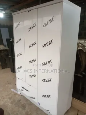 Beautiful HDF High Gloss 4by6ft Wardrobe