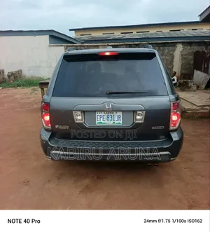 Honda Pilot 2005 Gray