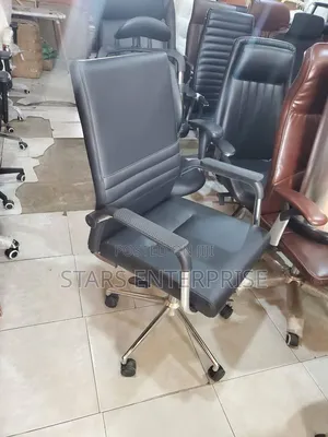 Office Chair / Swivel Chair.