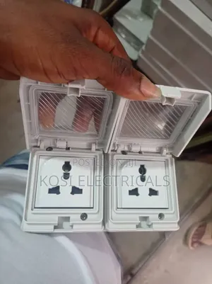 13a Double Weatherproof Socket