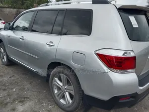 Toyota Highlander 2013 Silver