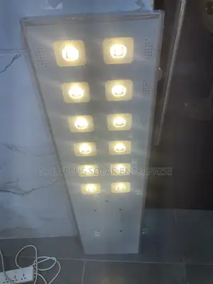Wakatek 100watts Warm Light All in One Solar Street Light