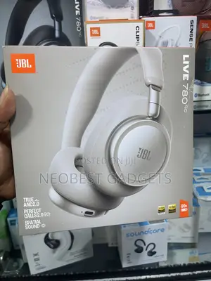 Golden JBL Live 780 Nc