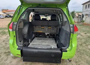 Toyota Sienna 2014 Green