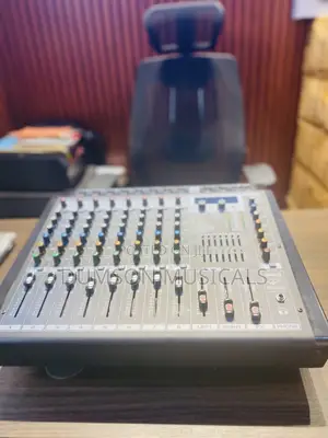 Yamaha 8 Channels Mixer Amplifier