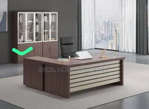 Spacious Executive Office Table 1.6 Meter