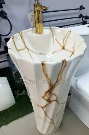 Luxury One-Piece Free-Standing Pedestal Washbasin